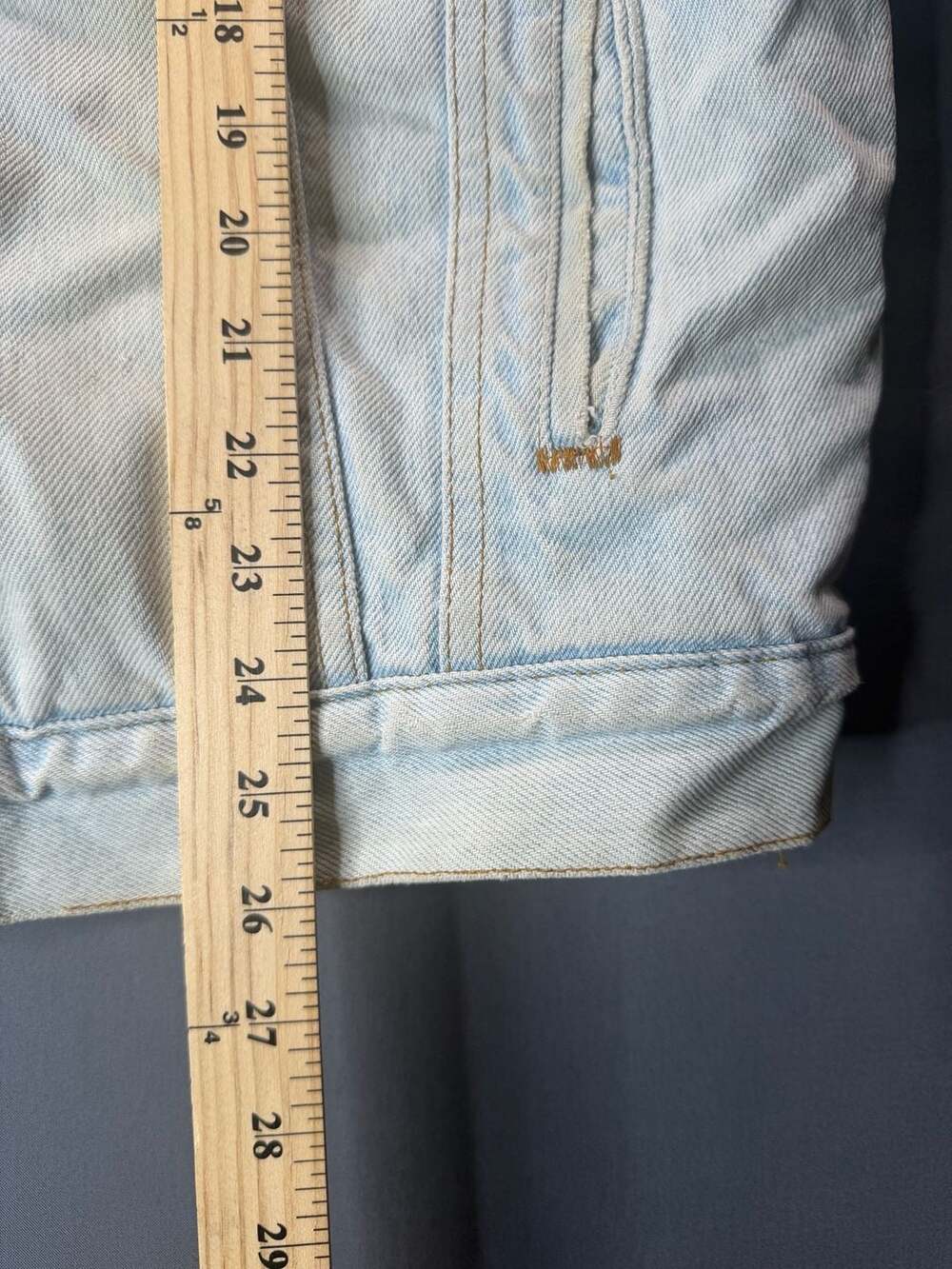 80’s Levi's Sherpa Denim Trucker Jacket Size 42 Blue USA Made Vintage - Picture 4 of 7